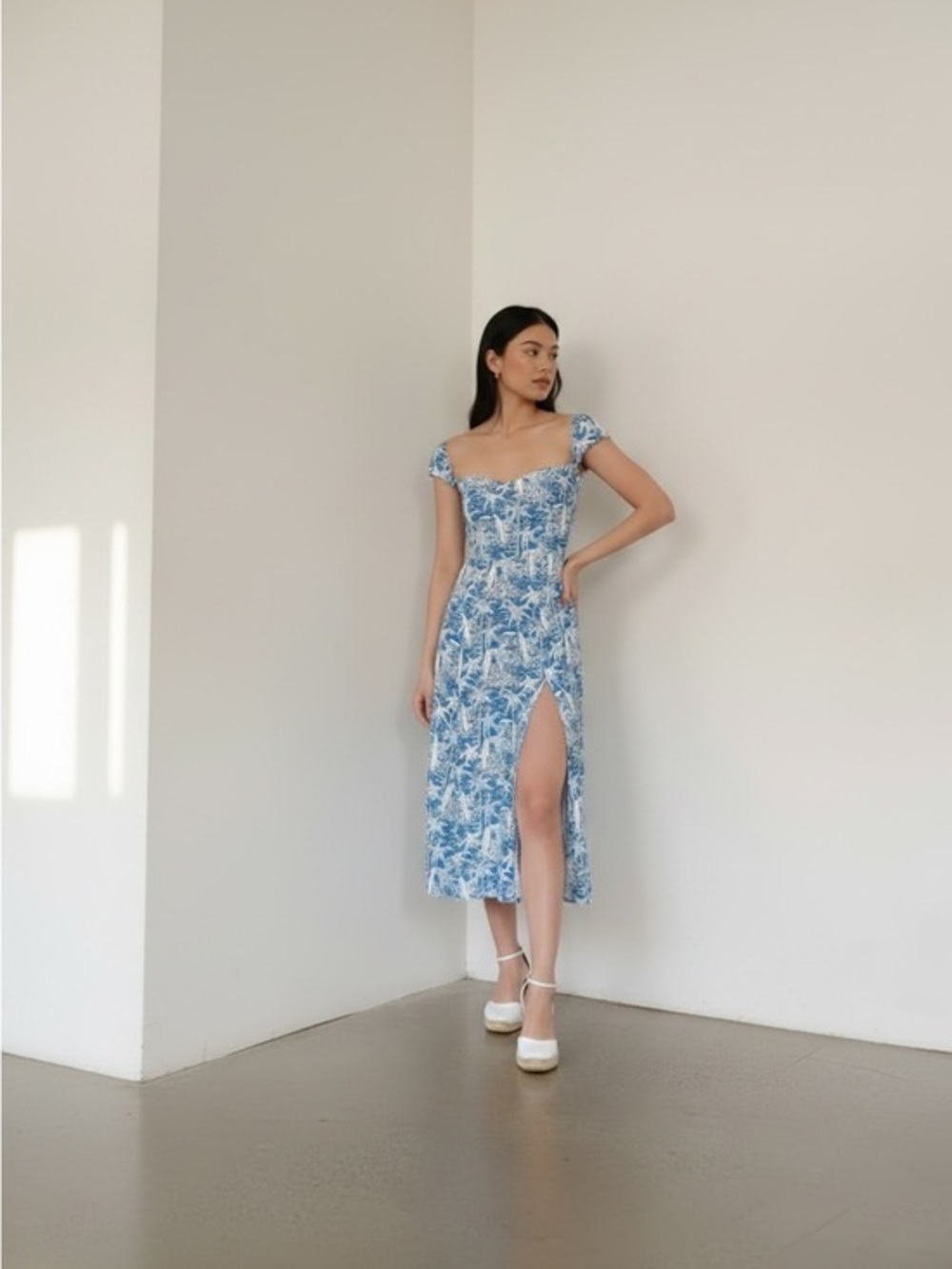 REVOLVE Blue Tropical Print Sweetheart Midi Dress with Side Slit